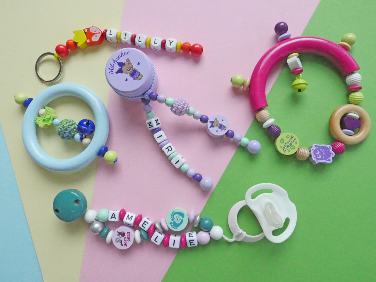 DIY-Geschenksets aus Holzperlen für Babys